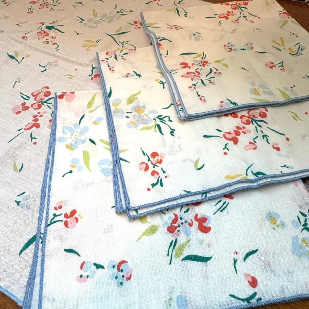 Vintage Oleg Cassini Floral Cotton Cloth Napkins Set of 4